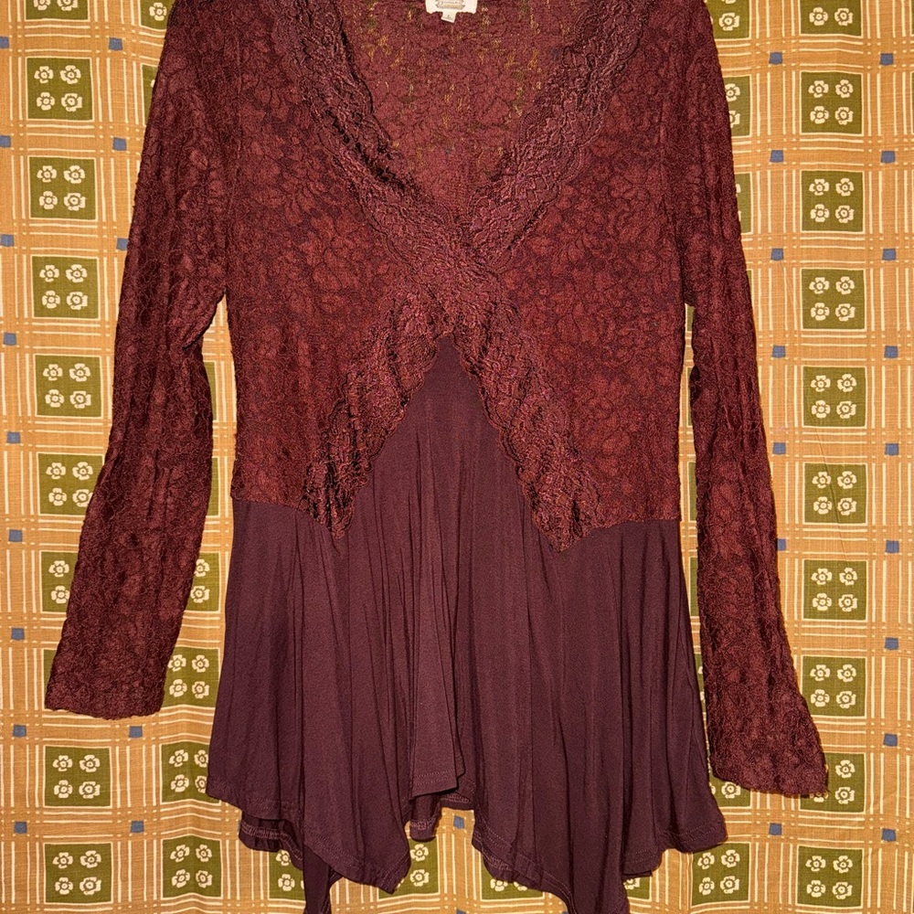 Gimmicks by BKE Burgundy Lace Women's Blouse